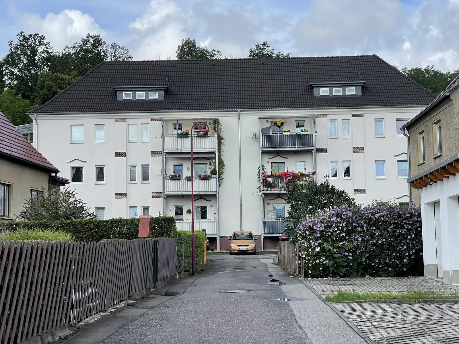 Zwei vermietete Dreiraumwohnungen, Borna bei Leipzig